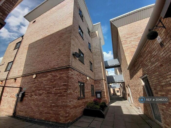 3 Bedroom Flat To Rent In Luxaa Apts, Balby, Doncaster, DN4