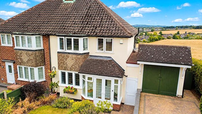 3 Bedroom Semi Detached House For Sale In Beechey Close, Great Barr, Birmingham, B43
