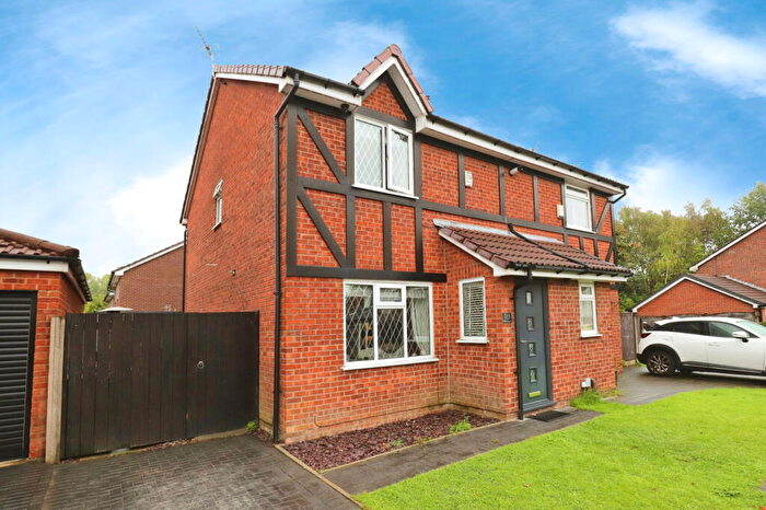 3 Bedroom Semi-Detached House For Sale In Whitefield Road, Bury, BL9