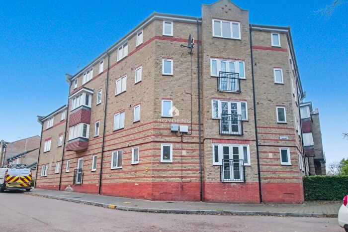 2 Bedroom Flat To Rent In Parkinson Drive, Chelmsford, CM1