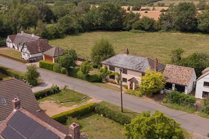 4 Bedroom Detached House For Sale In Keysoe Row East, Keysoe, Bedford, Bedfordshire, MK44