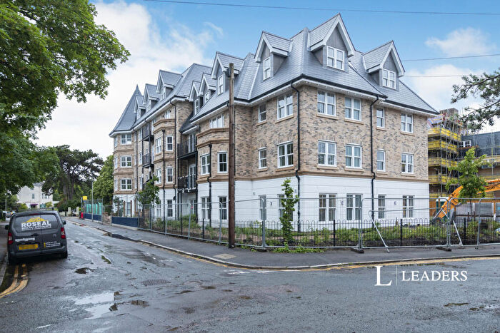 2 Bedroom Flat To Rent In Durley Road, Bournemouth, Dorset, BH2