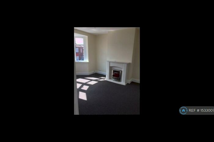 2 Bedroom Flat To Rent In Julian Avenue, Newcastle Upon Tyne, NE6