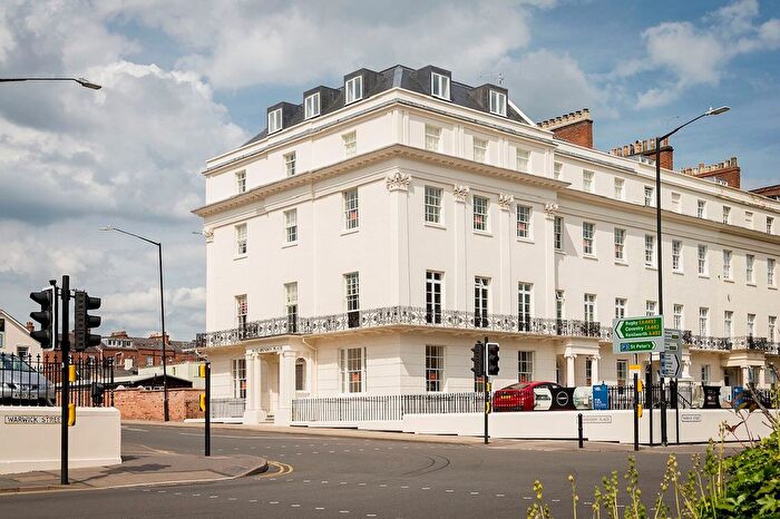 2 Bedroom Flat To Rent In Clarendon Place, Leamington Spa, Warwickshire, CV32