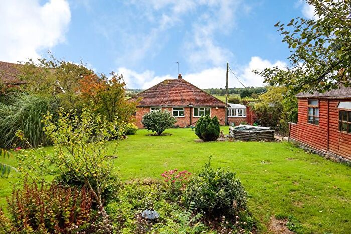 3 Bedroom Bungalow For Sale In Lossenham Lane, Newenden, Kent, TN18