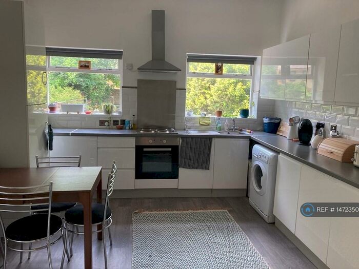 1 Bedroom Flat To Rent In Richmond Road, London, E8