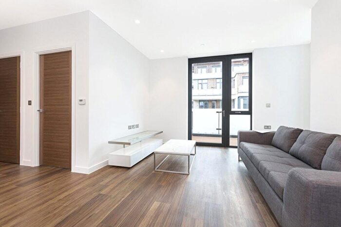 2 Bedroom Apartment To Rent In Sitka House, London, Quebec Way, SE16