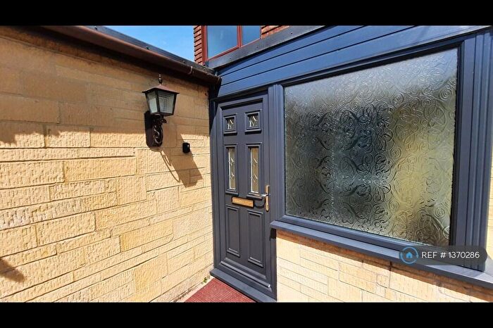 3 Bedroom Detached House To Rent In Dores Road, Swindon, SN2