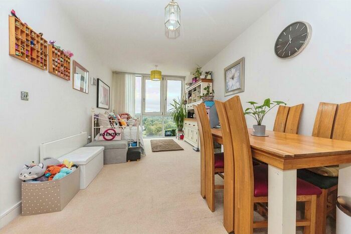 1 Bedroom Flat For Sale In Cotterells, Hemel Hempstead, HP1