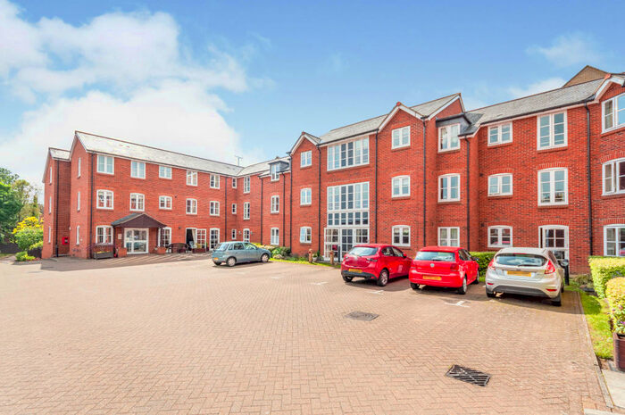 1 Bedroom Apartment To Rent In Whitings Court, Hitchin, SG5