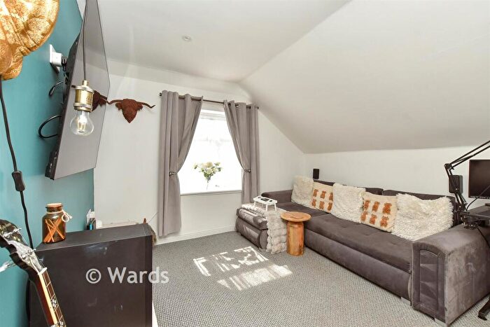 1 Bedroom Apartment For Sale In East Street, Faversham, Kent, ME13