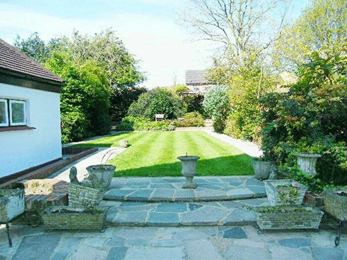 4 Bedroom Semi-Detached House To Rent In Bourne Avenue, Southgate, N14