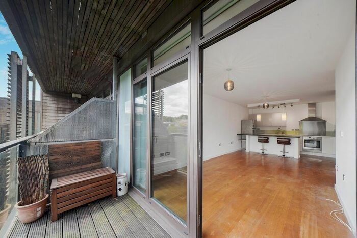 2 Bedroom Flat To Rent In Union Park, London, SE10