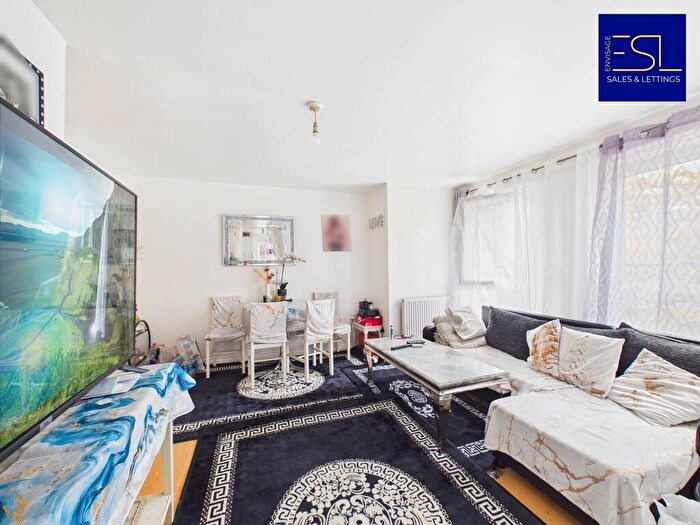 2 Bedroom Apartment For Sale In Thackhall Street, Coventry, CV2 - Photo 3