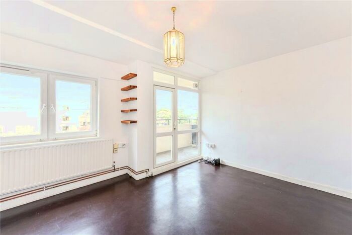 2 Bedroom Apartment To Rent In Percival Street, London, EC1V