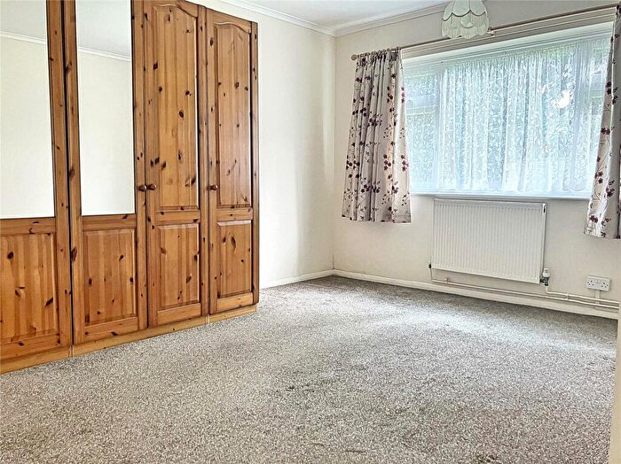2 Bedroom Flat For Sale In Elm Place, Rustington, Littlehampton, West Sussex, BN16