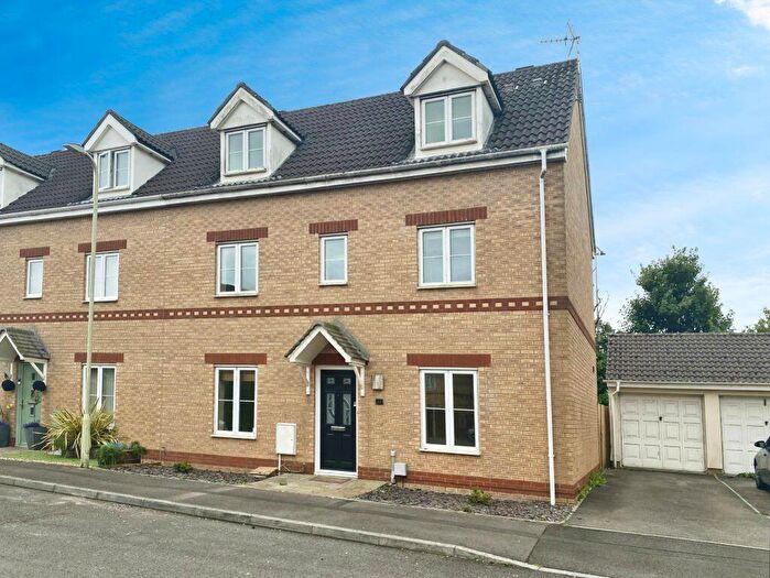 4 Bedroom House To Rent In Hill Court, Broadlands, CF31