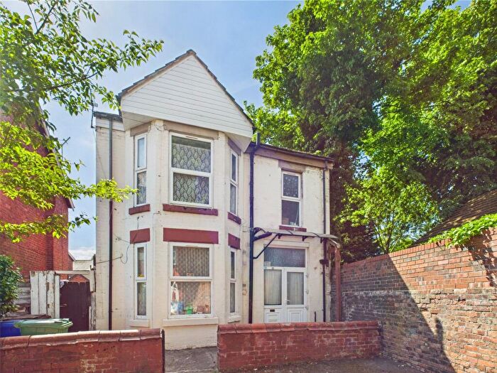4 Bedroom Detached House To Rent In Preston Road, Levenshulme, Manchester, M19