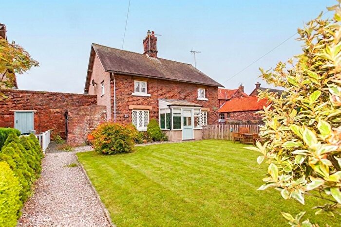 2 Bedroom Cottage For Sale In Sycamore Lane, Barlborough, S43