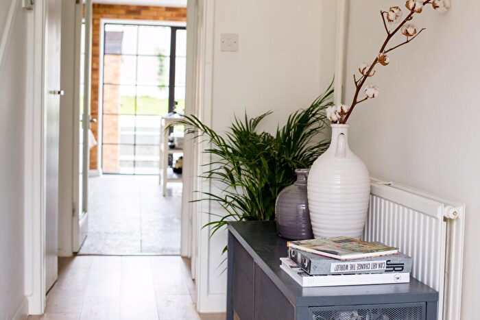 3 Bedroom Terraced House To Rent In Quernmore Road, Stroud Green, London, N4