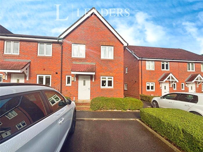 3 Bedroom End Of Terrace House For Sale In Merritt Place, Clanfield, Waterlooville, PO8