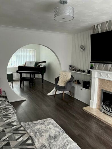 3 Bedroom House To Rent In Glen Mavis Way, Barry, CF62