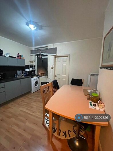 2 Bedroom Flat To Rent In Abbeydale Road, Sheffield, S7