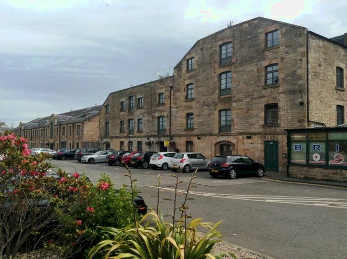 2 Bedroom Flat To Rent In Commercial Street, Edinburgh, EH6