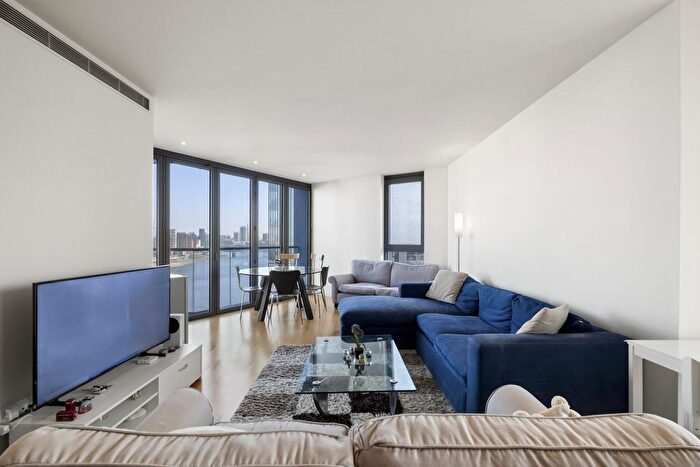 3 Bedroom Flat For Sale In Mandel House, Putney, SW18