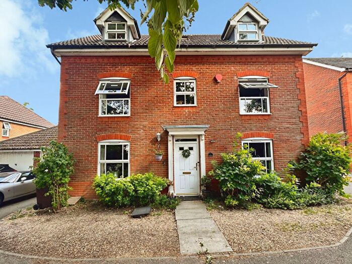 5 Bedroom Detached House For Sale In Arbery Way, Arborfield, Reading, RG2
