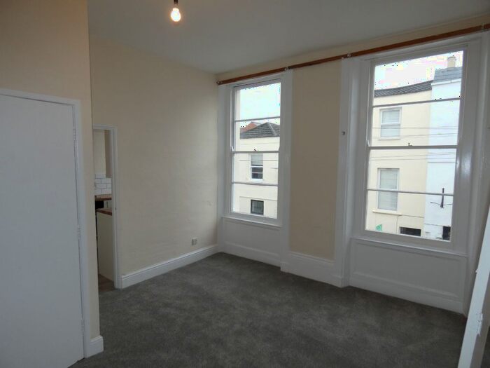 1 Bedroom Flat To Rent In Grosvenor Street, Cheltenham, GL52