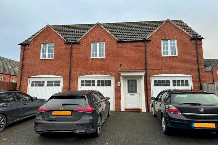 2 Bedroom Property To Rent In Dart Court, Nottingham, NG13