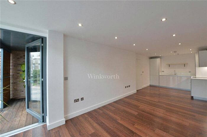2 Bedroom Apartment To Rent In Brackley Road, Beckenham, BR3