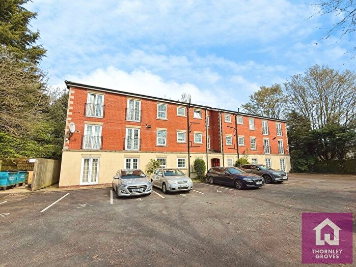 2 Bedroom Flat To Rent In Bromwich Street, Bolton, Greater Manchester, BL2