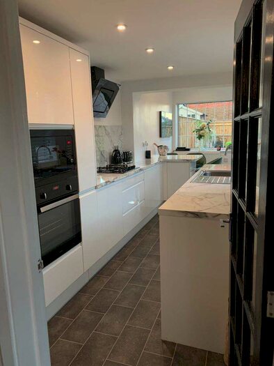 2 Bedroom Cottage To Rent In Loudwater, High Wycombe, HP10