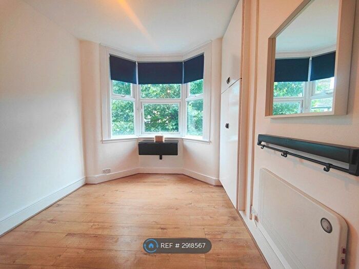 Studio To Rent In Crossfield Road, London, N17
