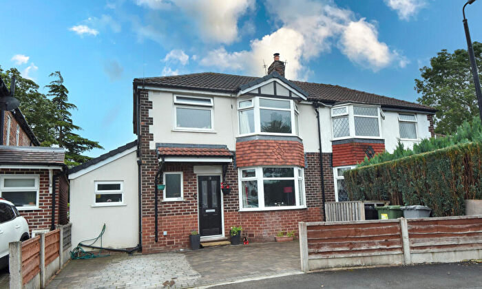 Semi Detached House For Sale In Lansdowne Road, Flixton, M41