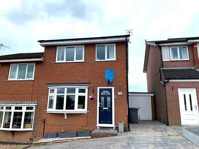 3 Bedroom Semi-Detached House For Sale In Cranford Way, Bucknall, Stoke-on-Trent, ST2