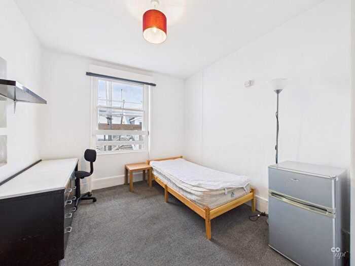 1 Bedroom Detached House To Rent In Bedford Square, Brighton, BN1