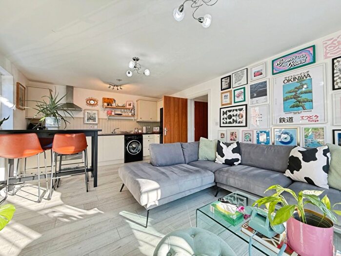 2 Bedroom Flat For Sale In Moorland Green, Gorseinon, Swansea, West Glamorgan, SA4