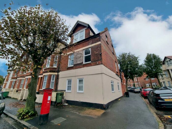2 Bedroom Flat To Rent In Bournemouth Road, Folkestone, CT19