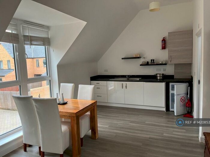 Studio To Rent In Osprey Drive, Trumpington, Cambridge, CB2