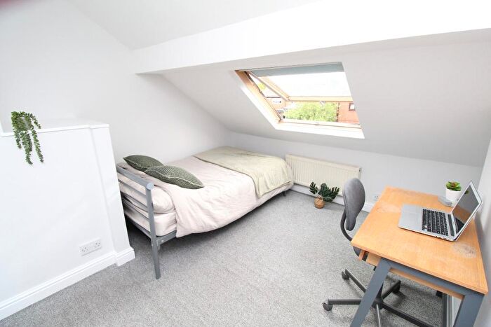 4 Bedroom Semi-Detached House To Rent In Radford Boulevard, Nottingham, NG7