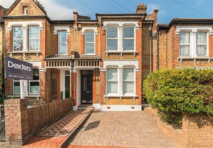 4 Bedroom House For Sale In Kinveachy Gardens, Charlton, SE7