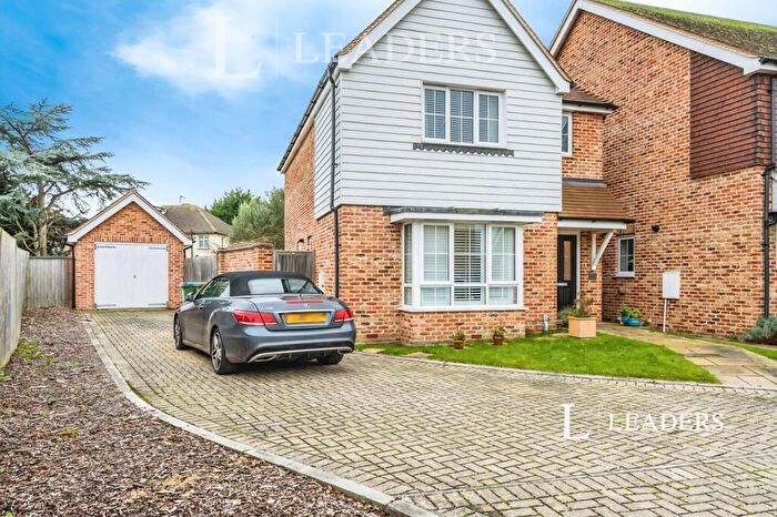 2 Bedroom Detached House To Rent In Violet Close, Bognor Regis, West Sussex, PO21