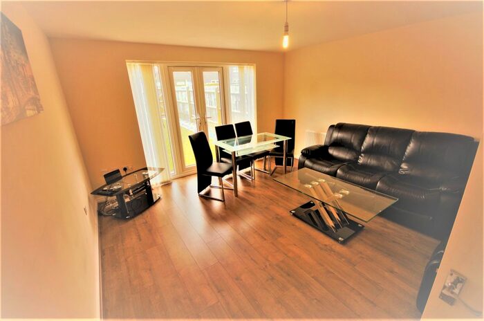 4 Bedroom Semi-Detached House To Rent In Signals Drive, Coventry, CV3