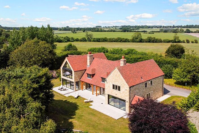 5 Bedroom Detached House For Sale In Winterbourne Bassett, Swindon, SN4