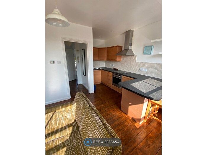 1 Bedroom Flat To Rent In Hackney Road, London, E2