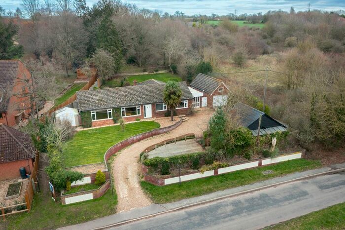 4 Bedroom Detached Bungalow For Sale In The Street, Flordon, Norwich, NR15