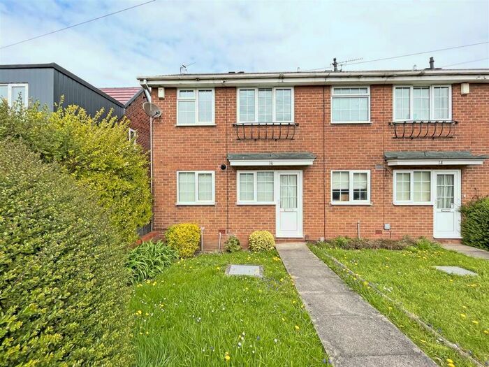 2 Bedroom Town House To Rent In Greenfield Grove, Carlton, Nottingham, NG4